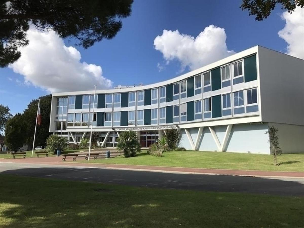 Apartment Residence Les Jardins De France Royan Eksteriør billede